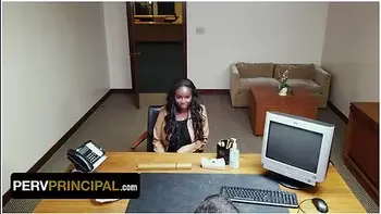 Black Stepmom Naomi Foxxx Squirting On White