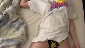 女子女生キャルにトヒュトヒュ大量中出し