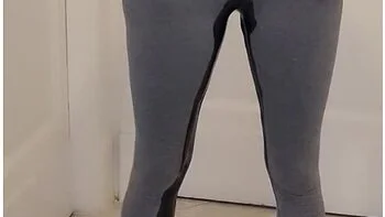 Pee Desperation! Amateur Pissing Wetting