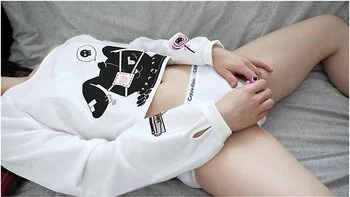 Ruined Orgasm, Then Taps Out - Romantic Lesbians