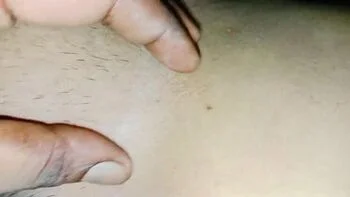 Desi Bhabi Fingering Close Up Pussy and Squirting Wet Juice - Bangladeshi Bengali