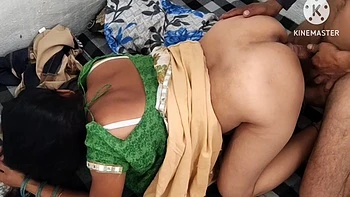 Gaon Ki Desi Bhabhi Gaon Ki Ladki Ne Choda