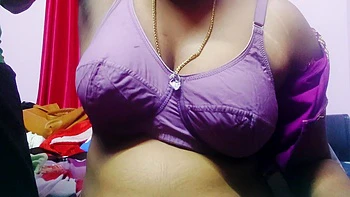 Desi House Owner Mohini Aunty Sex