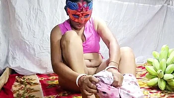 Indian Bhabhi Nomita Boudi Banana Insertion Pussy Fun Outdoor Doggy Style