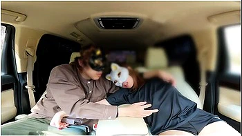 ハレーホール試合前に不倫男とカーセックスする人妻