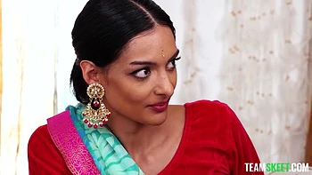 Competition Between Stepsister With Laynee James And Julia James