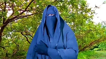 Bangladeshi Housewife Nadiya Fucks Neighbor At Night - Big Tits Blowjob Homemade Bengali Sex