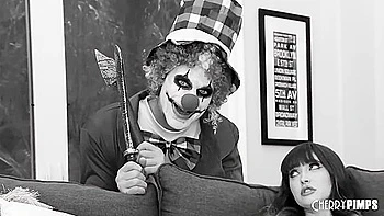 Cool At Deep Throat Action With Quinn Wilde