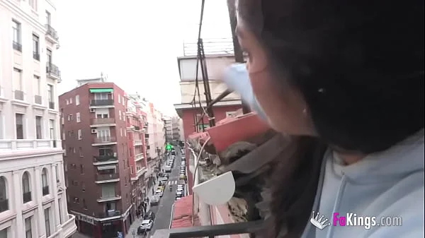 Alanis bangs a black dude: Flexible latina shows us her skills!