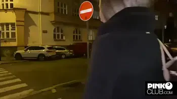 Martina Smeraldi si fa scopare nel camerino dal cazzone nero di Freddy Gong