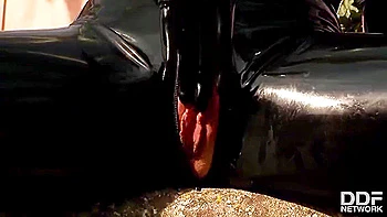 Fetish Queen Latex Lucy Fucks Herself Outdoors With Dildo 21 Min