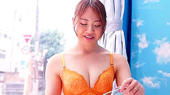 240906エロモデルとして注目される奥さまc2