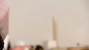 Lia Und Birgit Entdecken Analplugs Miteinander