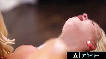 Horny Masseuses Tag Team Milf Customer - Slimthick Vic And