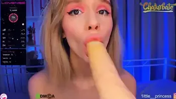 Adorable Teen Talks Dirty and Squirts in her own face