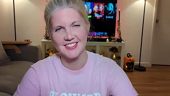 Your Stepmom Proves To You That She Blowjob Queen