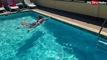 Tattooed Babe Emma Wolf Is A Kinky Cutie Who Gets Fucked Underwater