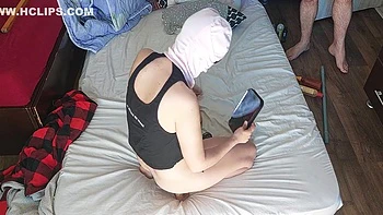 Hot Couple Gets Body Massaged With Oil. An Amateur Woman Jerks Me Off Until I