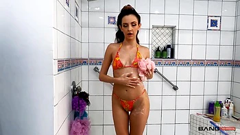 Requests A Good Hard Screw - Brunette Babe, Serena Hill And Jimmy Michaels