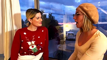 Vincent wins the jackpot at the casino - Jacquie et Michel TV