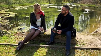 Jess, 33, jazz singer! - Jacquie et Michel TV