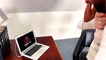 Chloe and Mia go into second gear! - Jacquie et Michel TV