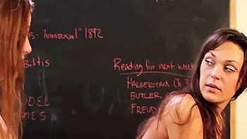 Wenn Die Lesbische Fantasie Zur Wirklichkeit Wird