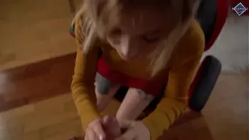 Horny blonde got a dick in a box and tried it in her tight ass. Karneli Bandi