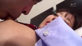 06348,A beautiful woman who feels