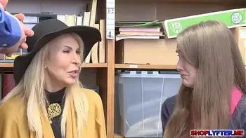 Erica And Samantha Just Cant Say No