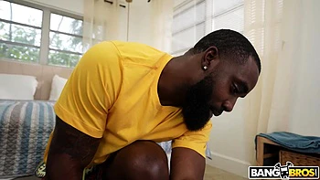 Lily Has Four Hands And Three Legs