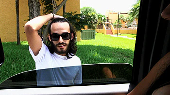 On the bus with a new hottie