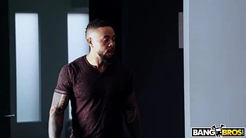 Getting Good Cock From The Room Mate