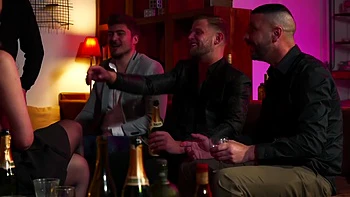 A fantasy tickled the mind of Leila, 23 years old... - Jacquie et Michel TV