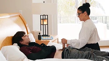 Has Both Arms Broken So Sucks Him Off - Ricky Spanish And Dana Vespoli