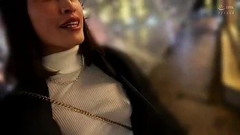 ノーブラの綺麗なお姉さんが乳首クリップで感じるラブラブエッチ