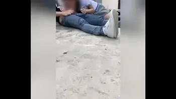 Colegiala se la CHUPA Rápido en la Azotea! Estudiantes Mexicanos Cogiendo a Escondidas!