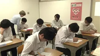 声が出せない絶頂授業で10倍濡れる人妻教師　君島みお