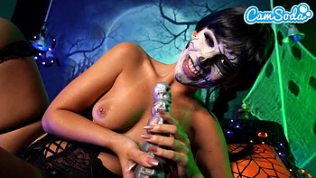 Horny Wednesday Addams Masturbates Until Quivering Orgasm - Halloween Cosplay Special: Porn