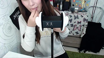 ASMR Slowly licking ears, eating ears ASMR HoneyGirl: Porn