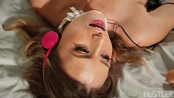 Nice: Blowjob, Doggy  Cowgirl Porn