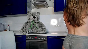 Hot sexy dancing babe: Big Ass, Blonde  Hottie Porn