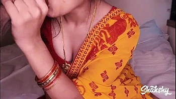 Indian Wife Cheats On Husband With Ex Boyfriend - Homemade Blowjob & Doggy Style