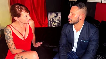 Reyna, 20, goes wild! - Jacquie et Michel TV