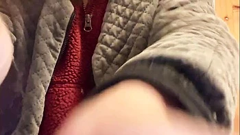 sweethanajapanese teen pissing on toilet - hairy pussy squirts water