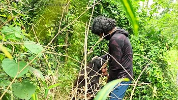 Malayali Couple Wild Outdoor Sex in Forest - Desi Village MMS 4K