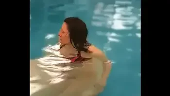 RANDOM CHICK SUCKS MY DICK IN PUBLIC HOTEL POOL