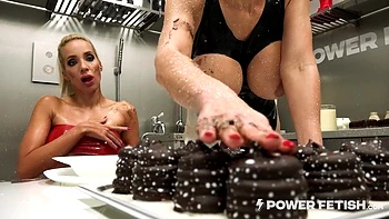 Nathaly Cherie And Little Bit - Squirts Food From Her An