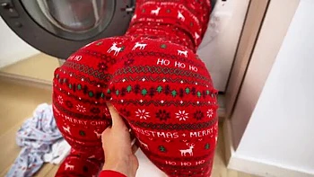 Step Sister Stuck in Washing Machine - Christmas Gift Fuck with Big Ass Doggy Style & Rough Sex