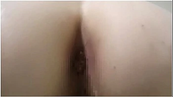 40歳ロリ熟女妻のおまんこを剃毛してそのまま口内射精